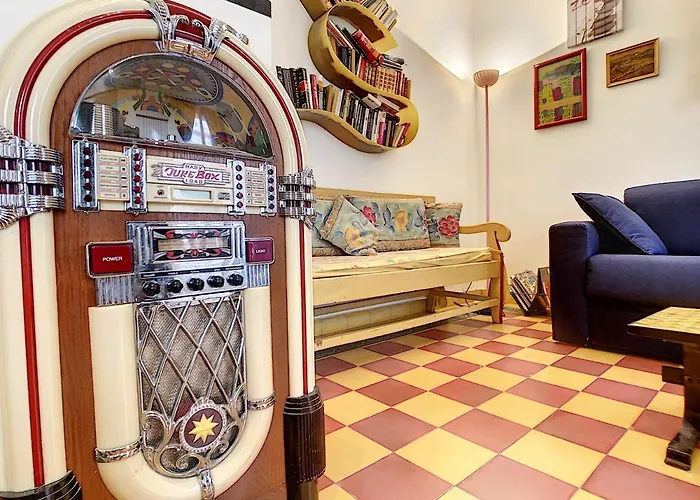 Nestor&jeeves - Sixties - - Very Close Sea - Retro Apartman *